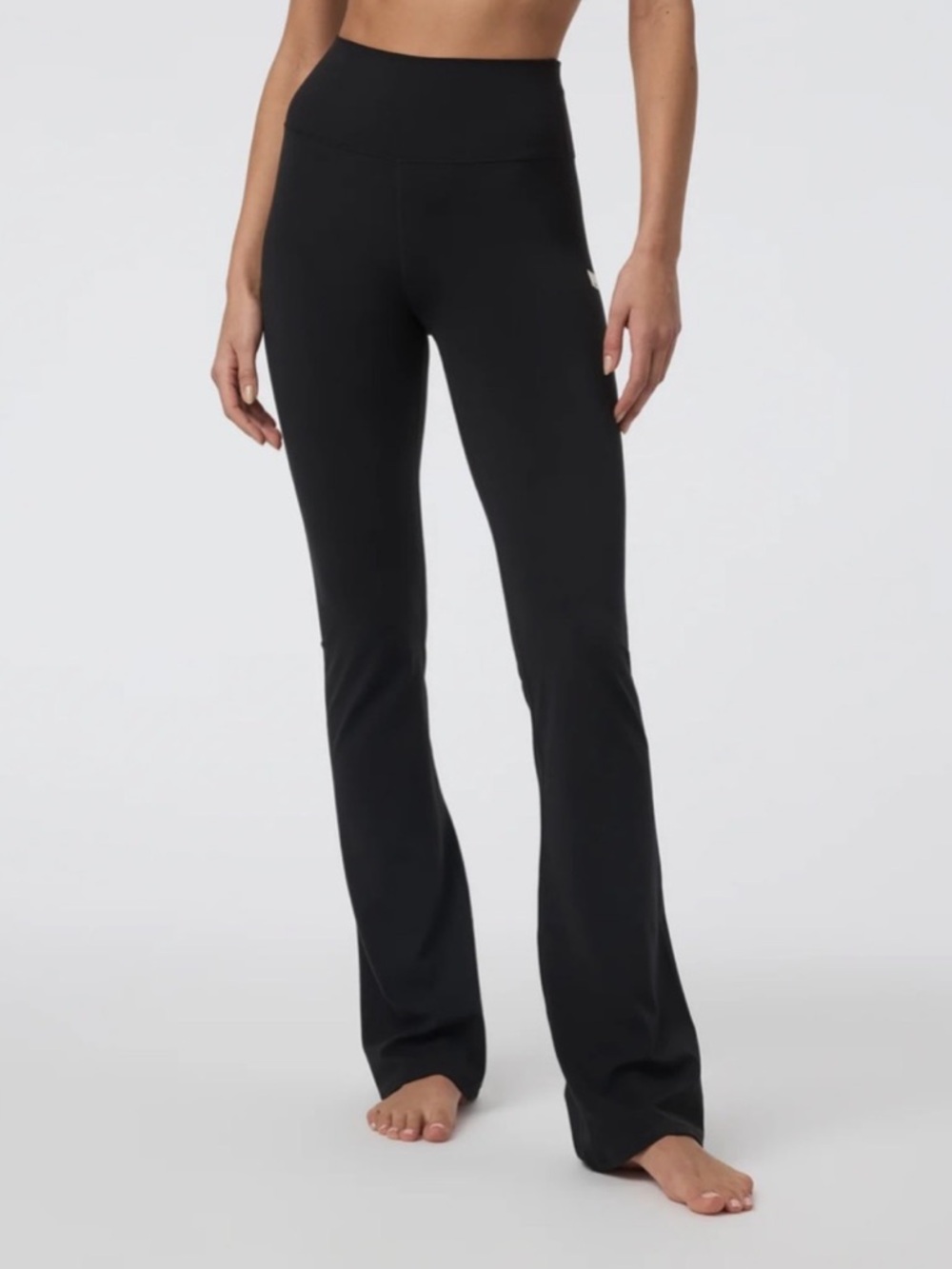 Vuori Flare Pants